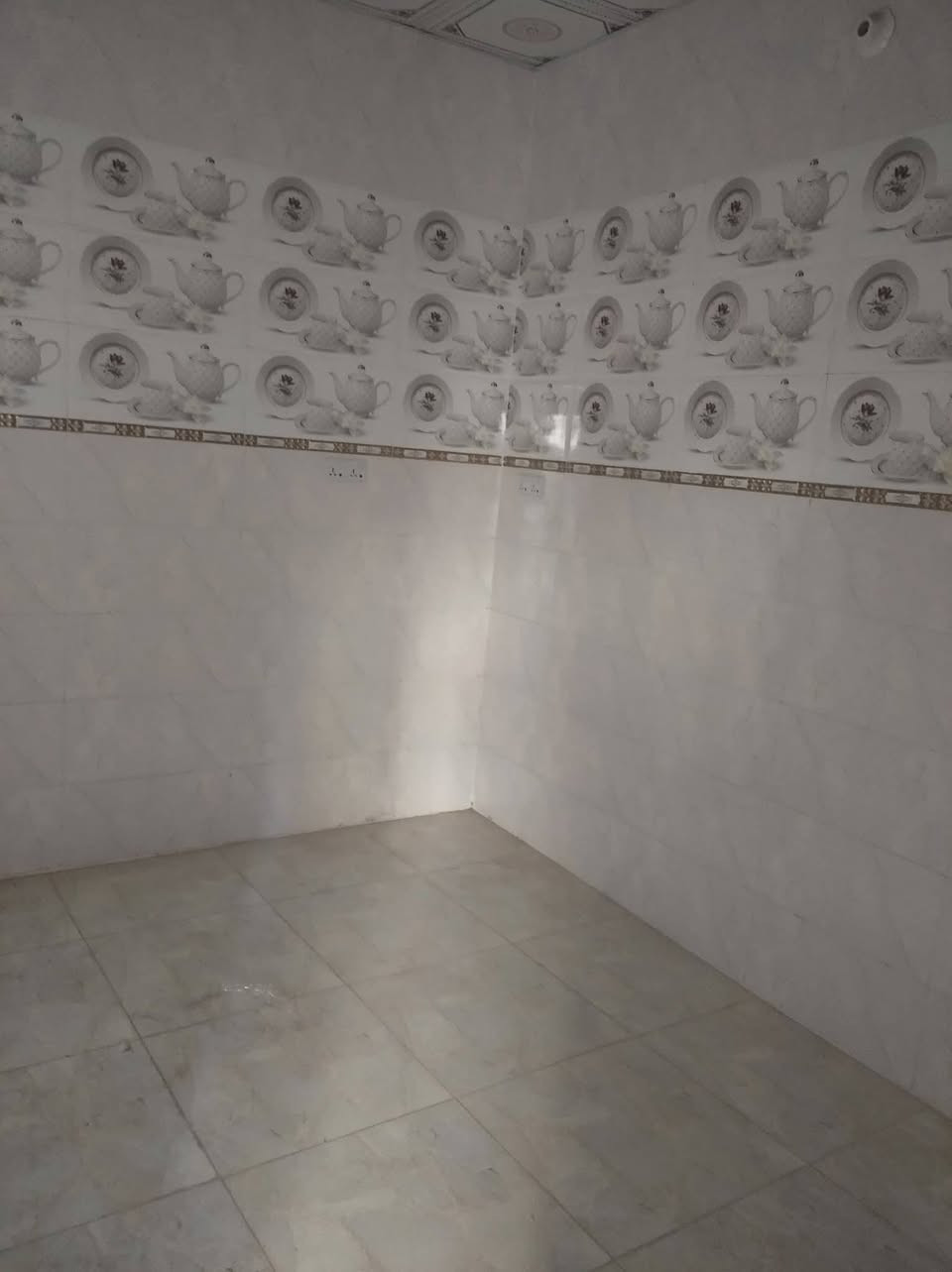 السلام عليكم بيت للايجار بالبكرلي العبوديه بناء حديث البيت كلش حلووه 
 طابقين يحتوي على غرفتين واستقبال وكلدور ومطبخ وصحيات وحمام 
////**************///////
سعر الايجار 325 وبي مجال 
//***********////////////////
للاستفسار مراجعة مكتب عقارات حسين المعموري الكائن في البكرلي قبل جامع سلمان المحمدي 
او الاتصال علىالرقم *********** اخوكم حسين المعموري
