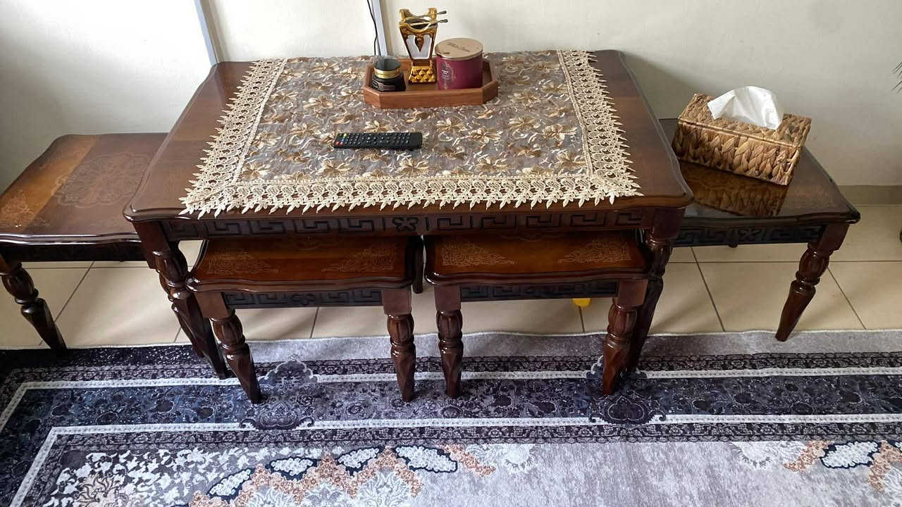 ديوان اخو الجديد اي ضرر مابيه 10مقاعد عراقي ب 300
وطلبلات صاج لامع ب 100 
والاسعار بيهم مجال قليل


**إذا كنت صاحب هذا الإعلان وتريد حذفه لأي سبب، رجاءا أرسل رسالة إلى الدعم الفني**