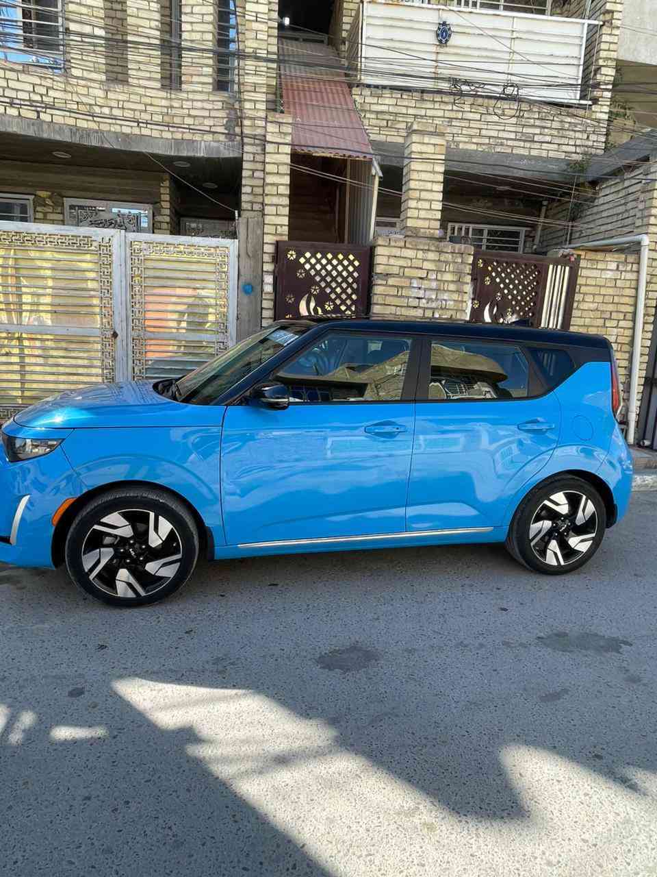 سلام عليكم كيه صول موديل 2024 مكينه 2000 لون مميز سمائي + اسود شركه رقم انكليزي بسمي تحويل ثاني يوم
ماشيه 18 الف سياره جديده بمعنى الكلمه وارد امريكي دوش حساس ABS رادار جانبي كامرات امامي وخلفي فول عدا الفتحه حساسات خلفيه وضربه موضحه كدامك بل صور
عنوان بغداد زعفرانيه رقم الهاتف *********** 
فيس ما موجود سعر ( 178) سياره جديده ما بيه نقص ابد
