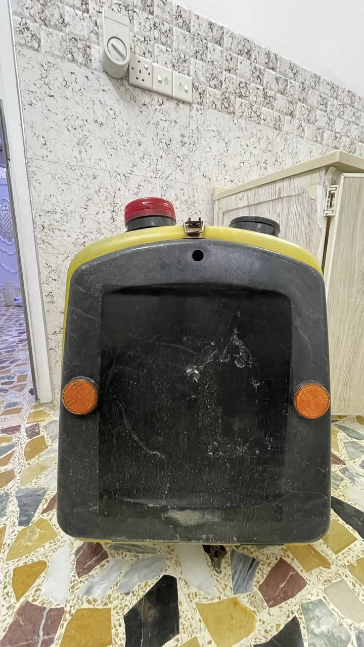 صندوك دلڤرية للبيع طابقين اكبر حجم سعر 30 مع البرام وكامل شغال مكاني موصل كوكجلي ***********
