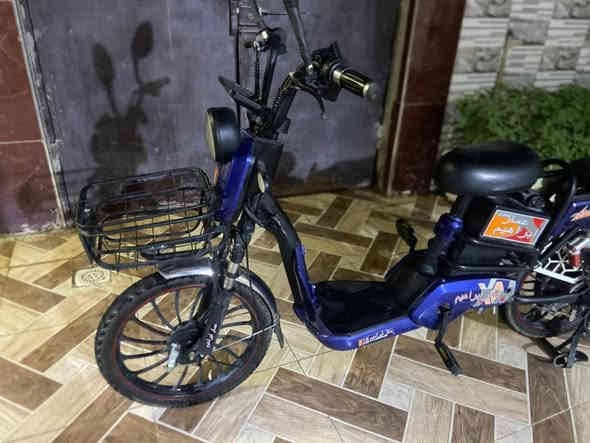 دراجه للبيع نضيفه كلش 
*********** متوفر واتساب ومازنجر
السعر خاص مكان الشطره
