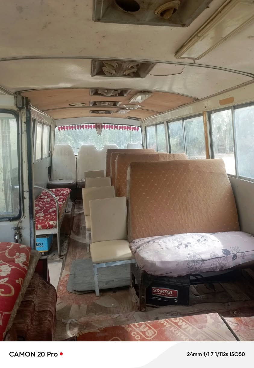 السلام عليكم كوستر 81للبيع سياره خير من الله مكينه كروسيده بانزين لاتبخير لاتنقيص لانضوح لايت سكن ماسحات زركات هورن شغالات تايرات انضاف باتري جديد  سياره تاخذها كبل للشارع متصرف عليها ربع ب4250وبيها مجال قليل ***********
