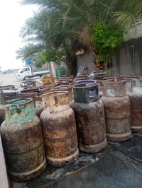 اخوان متاح 25 دبه شرط كله عراقي السعر ٦٠ قفل ما بيه مجال اللي يريدن ان...