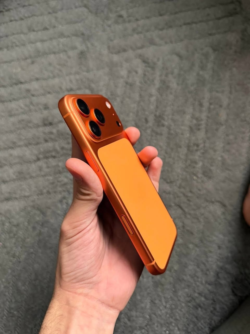 السلام عليكم أيفون اكس آر محور ١٧ برو ماكس سابقاً الجهاز ممفتوح بس تبدل الشاصي يعني كله بلادي الجهاز وكله شغال نموذج m ذاكره ٦٤ بطاريه ٧٧ بلاديه يعني شحن فول  بي فطر شعرايه بشاشه ممبينه سعره ٢٠٠ وبي مجال حك الجيه جهاز مكفول كله شغال  مكاني البياع الشرطه الخامسه 
***********
