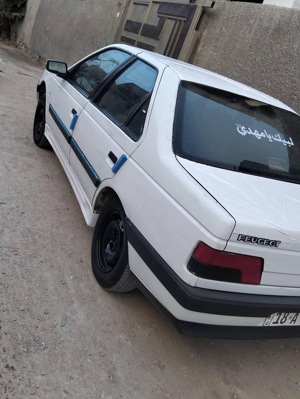 السلام عليكم من رخصه الادمن المحترم 
بيجو 405 للبيع موديل 12 رقم بابل انكليزي باسمي سنويه لل28 شرط التحويل مكاني كربلاء السعر 28 وبيها مجال للاستفسار رقمي ***********
