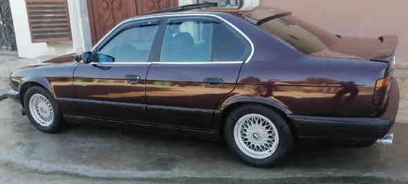 بيئم 525 .محرك جديد  كبس ديجيتال  گير اتوماتيك موديل 1993  سلايت جامات كهربائيه تبريد قطعتين . دبل أيرباك.مرايات كهربائيه.سلايت .كوشن جلد .گير محرك بشرط طخم خلفي امامي جديد سيارة عام بخ جمالية تحويل  بشرط . رقم وسنوية  جديد حتى.2029.سياره رقم دهوك و موجوده بدهوك.سياره بدون مصرف نهائيا.
سياره تحويل و غرامات بشرط ..سعر.72.مجال 
***********.فايبر.واتسأب دهوك
