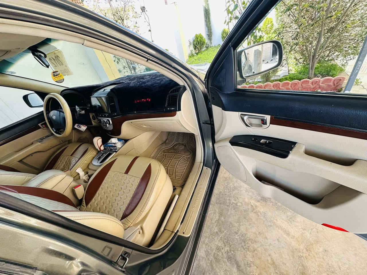 للبيع او مراوس سنتافي خليجي 7راكب محرك6 رقم دهوك دولي سنويه وهزه جديده شرط التحويل محرك كير شرط مامفتوحات تبريد شغال  كامره وحساسات خلفيه شاشه كبيره بيها صبغ قليل بالجاملغ الامامي وشويه بالباب جهه النفر السعر 135 ورقه بيها مجال


**إذا كنت صاحب هذا الإعلان وتريد حذفه لأي سبب، رجاءا أرسل رسالة إلى الدعم الفني**