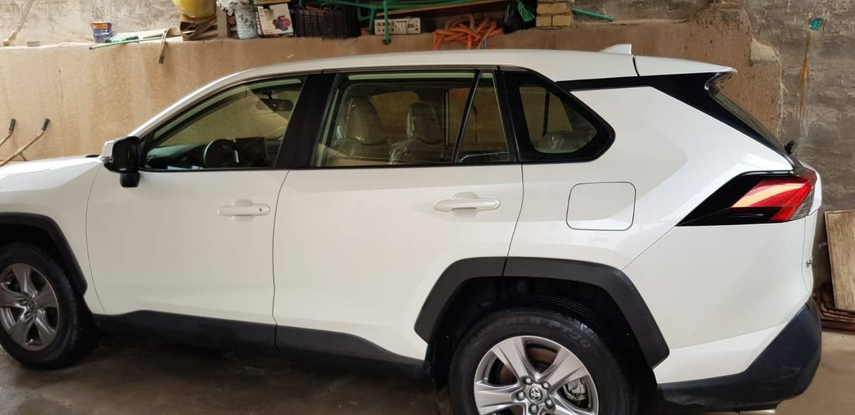 سلام عليكم
للبيع رافور 22خليجي وكاله
السيارة كفالة من كلشي 
ماشية 39الف بعده لوك 
رقم اربيل تحويل مباشر 
مكان السيارة بالبصرة 
الحاب يستفسر الاتصال *********** 
اخوان السعر ب265وبيه مجال قليل السيارة جديدة وكفالة
