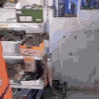 محل كامل شلع لبيع بل مدينة الصدر قطاع  07734917980