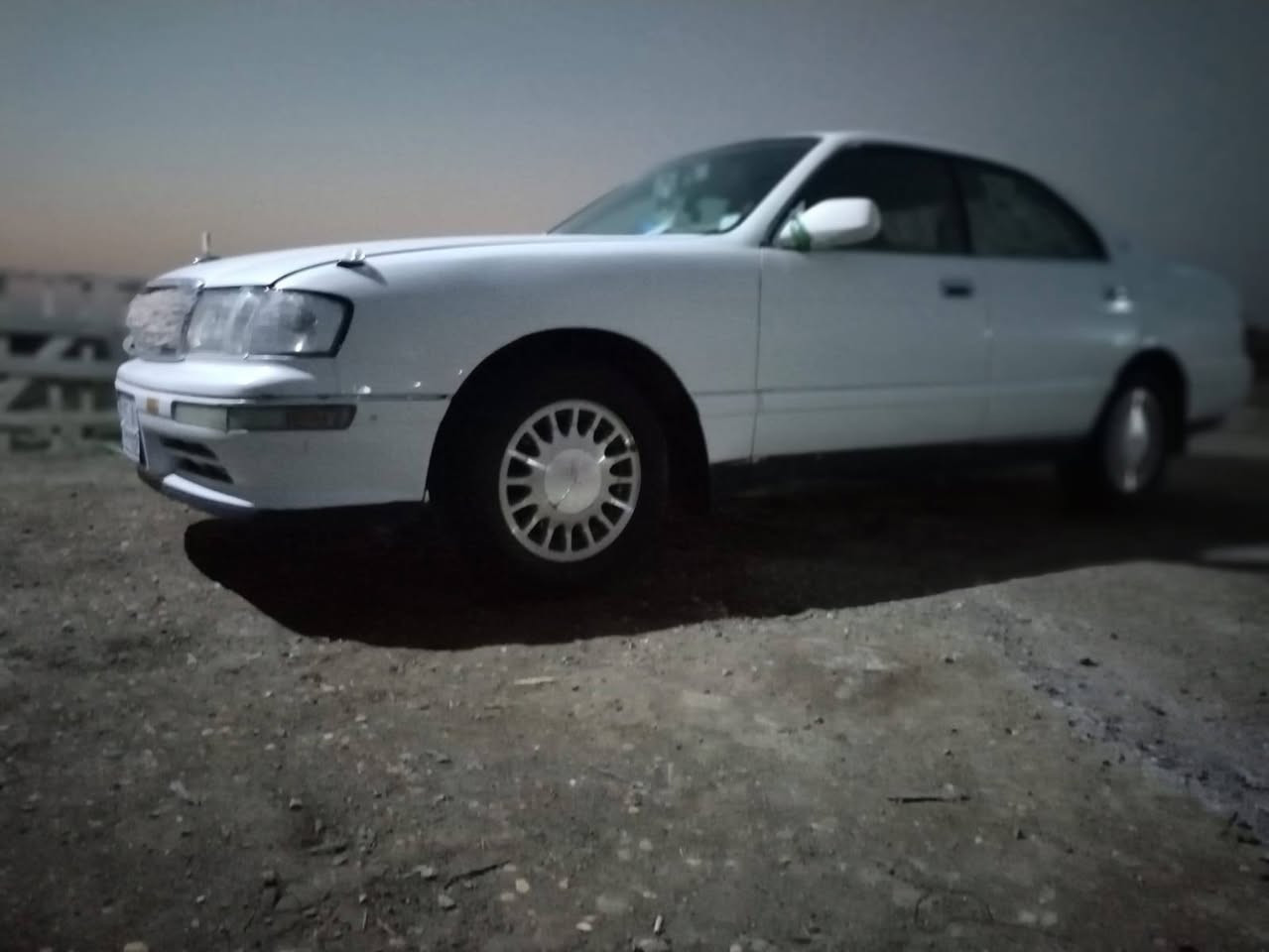 السلام عليكم 
سياره بطه منفصل موديل 1994 السياره حلوه ومكفوله فقط صبغ جماليه كير ومكينه خير من الله تبريد شغال حداديه كلش حلوه رقم انكليزي انبار 
مكان السياره ذي قار قضاء النصر 
اتصال ***********
خاص موجود
