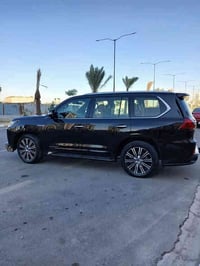 لكزس LX 570  بريم  2020  سياره جديد جديد ماشييه ٩٥الف لكزز Lx 570 خمس ...