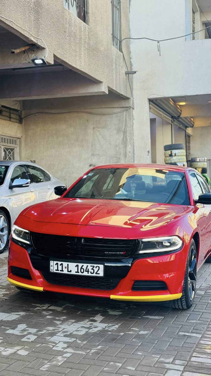 السلام عليكم جارجر 2023 ماشية 33 الف كيلو خليجي وكالة هارلم فئة SXT مواصفات اعتيادية مكفولة السيارة لون احمر طماطة شاشة كاميرا حساس تحكمات كروس سرعة ويل 20 بصمة مري كهرباء وباقي الموصفات معروفة مكان السيارة بغداد السعر 278 وبيهة مجال للاستفسار 
***********
***********
