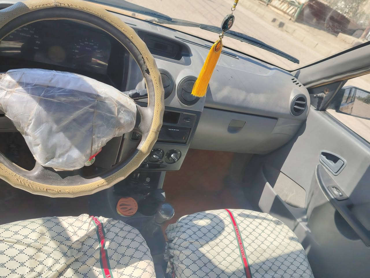 سلام عليكم سايبا موديل 12 سياره جاهزه مكينه كير هيئه وغرامات ع المشتري سنويه بعد بيهة 4 اشهر راعيهة موجود سياره حلوه السعر 20 الشراي يتصل ***********  والمو شراي لا يكسر بحلال العالم اعبر المنشور ملاحضه كوم حديد مكان سياره ميسان العماره العوفيه
