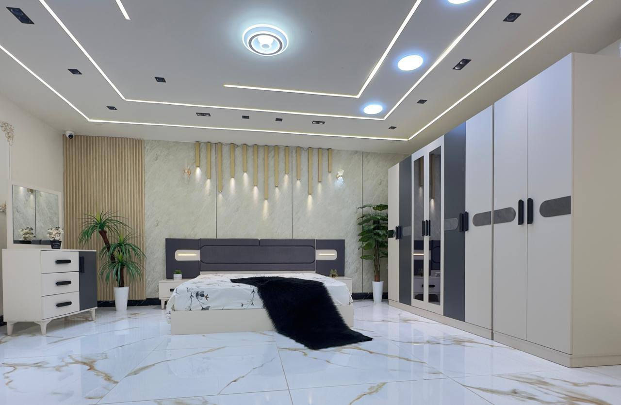 *موديل           دوناي           الجديد*
سعر 900, الف موجود توصيل كافي المحافظات نقل والشد حجز على الخاص
7 قطع           كنتور  مع الملحق *3* متر
🎁 السرير مخزن    أو     ثابت     🪡🪡
*على كيف زبونك     تريده ثابت تريده مخزن*
☄️ إناره بالكومديات 
☄️ شغل ممتاز 
🌺 الميز تواليت ضخم 
🥇🥇 ✨✨      *المعمل الأصلي*


**إذا كنت صاحب هذا الإعلان وتريد حذفه لأي سبب، رجاءا أرسل رسالة إلى الدعم الفني**