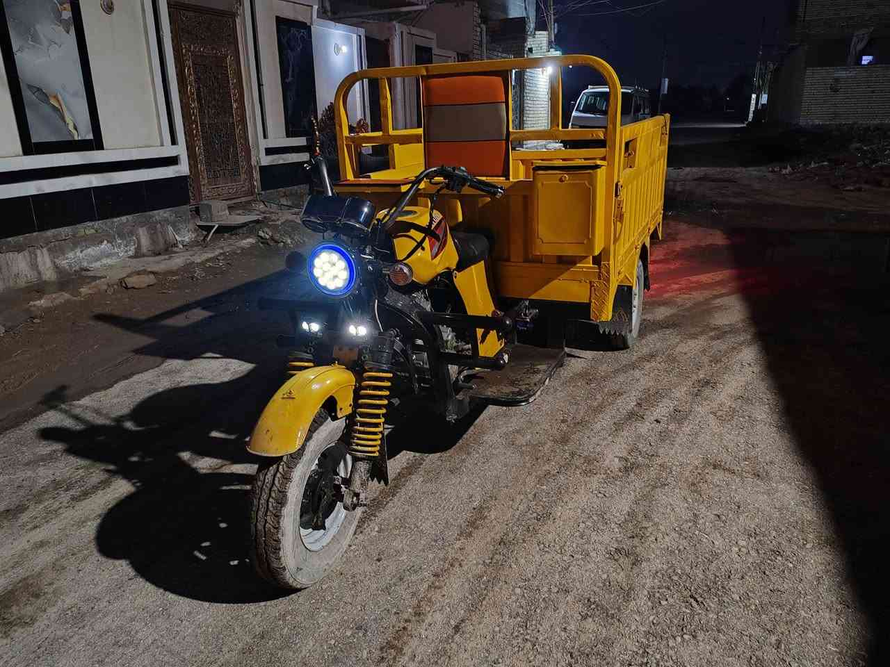 ستوته للبيع موديل2019 تعمير جديد لوكير ثكيل خفيف مال حمل اكسل حجم كبير محرك 200 كهربائيّ كله شغاله اورق كامله كمرك متفوعله  ابسمي السعر 1600
تصال***********
