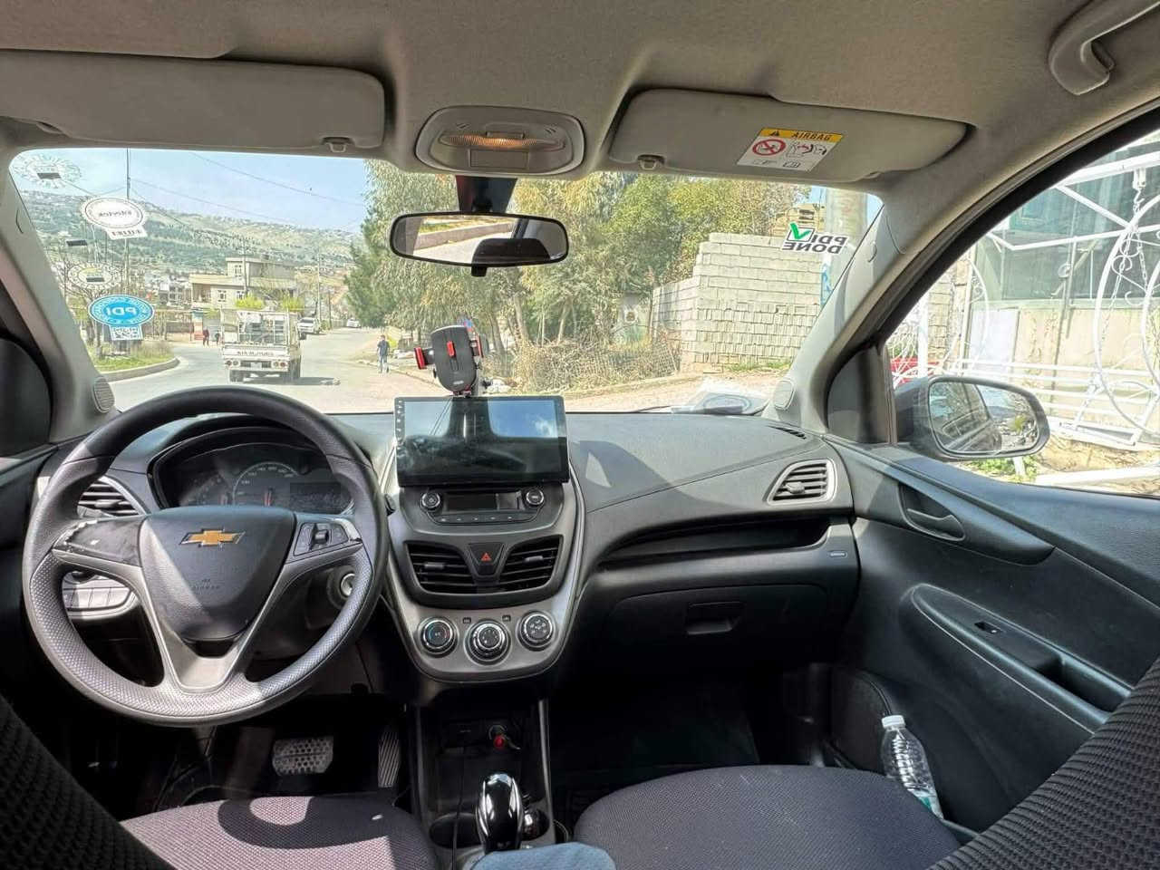 شۆڤلیت سپارک  2020
٩٧ هەزار ڕۆیشتووە
چوار پستن
مواسەفات خەلیجی
دوو پارچەی هەیە 

سعر لە کۆمێنت داوابکە ڕاستەخۆ بۆت دیت 📩 

چاملغ و بۆنیت بەبێ ناوگرتن
چەند جێیەك ساردە کوتی هەیە

ژمارەی خاوەنی 
***********
