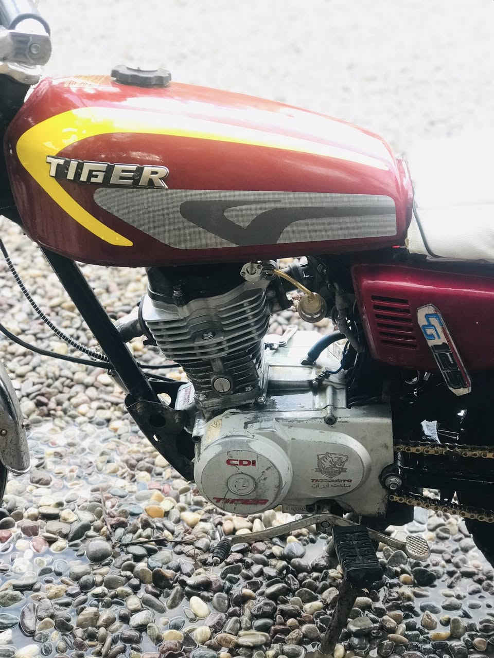 ‏سلام عليكم ‏‏ومطور للبيع السعر 300وبي مجال موديل20/￼￼ ‭0785 738 7731‬
