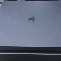 بلي فور للبيع سلم نضيف ما مفتوح ولا مصلح مع العاب الي موضحه بل صوره لل...