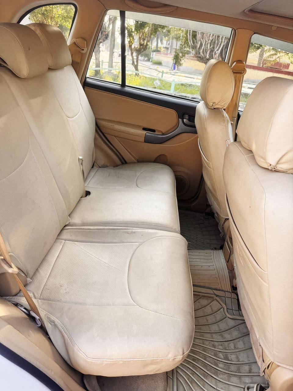 شيري تيگو 2015 للبيع فقط بدون مراوس مكفولة ماشية 110 رقم واسط بإسمي تحويل مباشر مكانها الكوت مركز المدينة سعرها 85 وبيها مجال للشراي 
متواجد عالخاص دهل اوران, واسط


**إذا كنت صاحب هذا الإعلان وتريد حذفه لأي سبب، رجاءا أرسل رسالة إلى الدعم الفني**