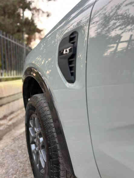 عربي//  للبيع فقط 

Ford Ranger XLT 
• موديل  ٢٠٢٤
• بدون صبغ ( شبر تعديل)
• بدون ايرباك 
• ( ٤ )سلندر 
• (٢٠) الف مايل ماشي 
• رقم موقت شهرين معا 
• سعر /  $ 24900
----
كوردی//  تەنها فرۆشتن 

Ford Ranger XLT 
•مۆدێل /  ٢٠٢٤ 
• بێ سبوغ ( بستێک تەعدیل)
• بێ ئێرباگ 
• چوار پستۆن 
• (٢٠) هەزار مایل چووە 
• ژمارە کاتی نەشکاوە 
•نرخ / $ 24900
----
***********/korak,whats app أربيل
