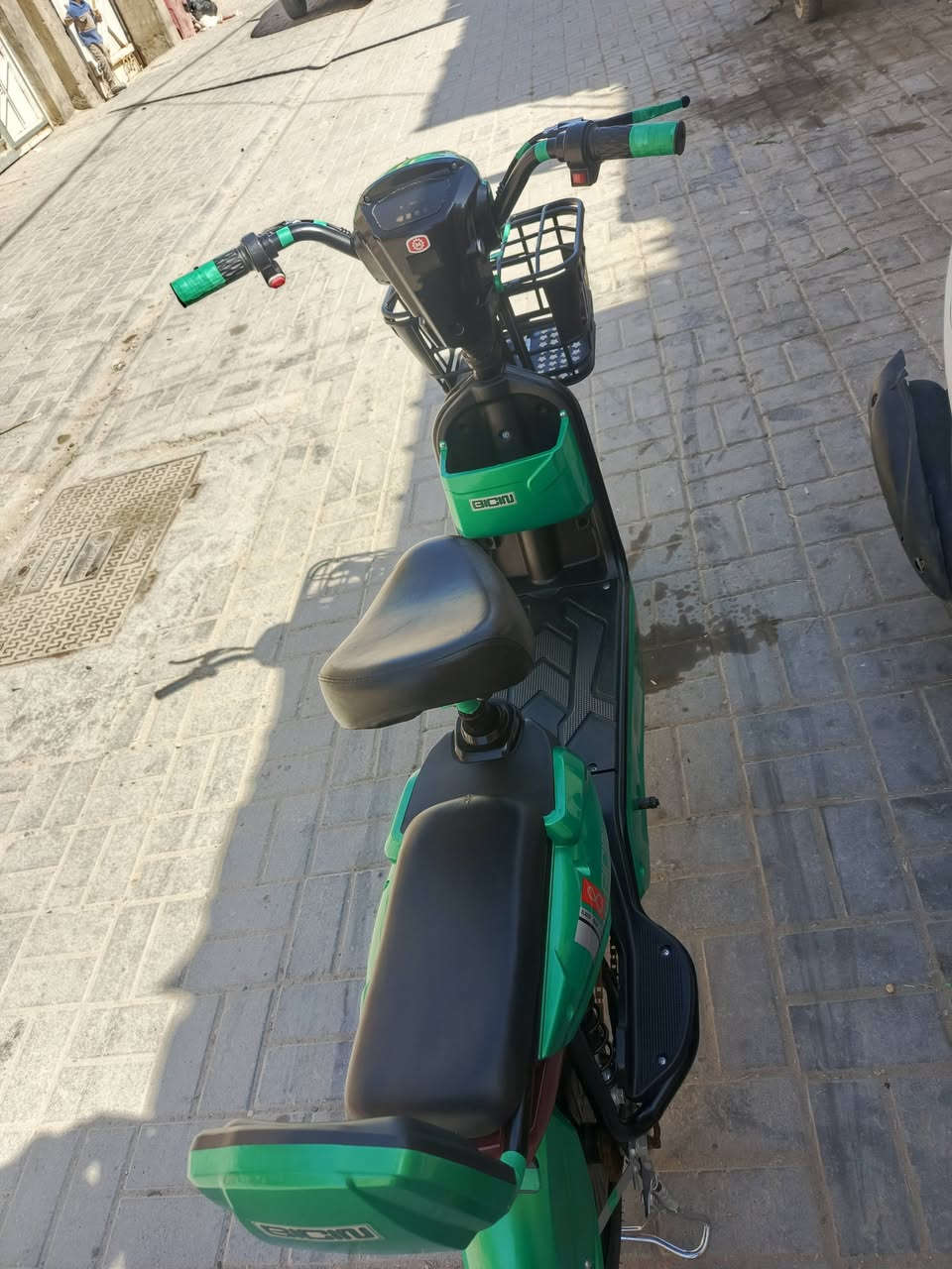 سلام عليكم بايسكل شحن حجم 14الباسكل جديد الله شاهد بس محتاج فلوس واريد ابيع اشتريته 350 ورايده ب 200بي مجال بس والله باسكل جديد لايت و  هورن بک وره يعني باسكل حلوو 3نمرر مكاني كربلاء حي الغدير يم الصورة الرقم *********** بي واتساب كذالک🙂
