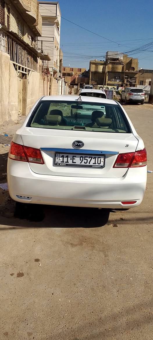 السلام عليكم بي واي دي جي 3
للبيع موديل 2013 كشنات جلد كير اوتوماتيك 
قماره سلايت بيها حادث جاملغ خلفي معمر
رقم انكليزي سنويه ال30 سياره خير من الله 
كير مكينه صدر تخم تاير السعر 43 العنوان
بغداد مدينة الصدر شارع الفلاح 
رقم الهاتف/***********/
