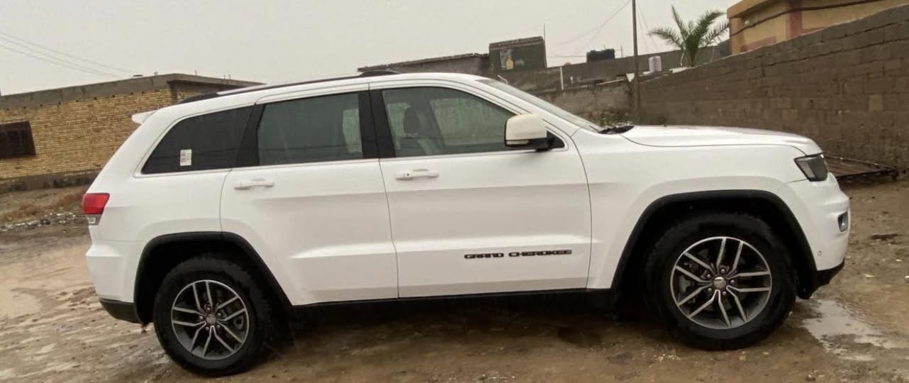 السلام عليكم للبيع جيب لأريدو 2018 مكفوله السعر 275 وبيها مجال الاتصال ع الرقم ***********
