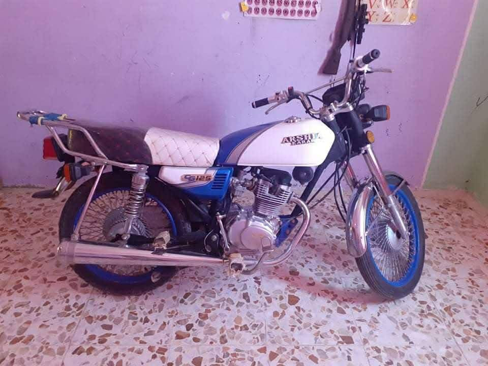 سلام عليكم دراجه البيع مديل 18 اوراق ارشه دراجه غراض كله 25 دراجه تخبل شراي بيه خير ويدلل واسط قضاء الحي ***********
