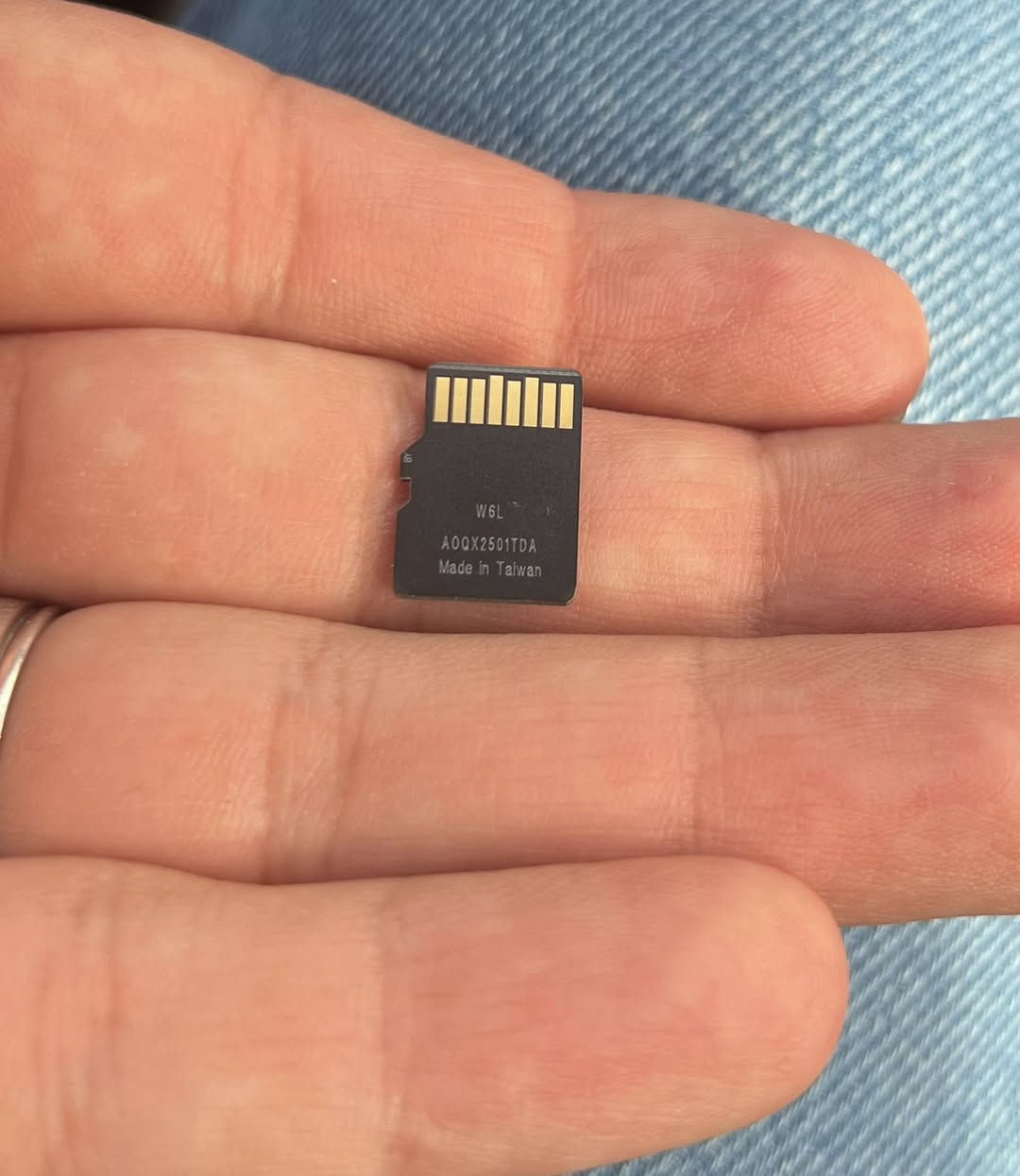 ميموريات 64 القطعة ب2000 جملة اقل كمية 10 قطع ب25 الف مع التوصيل شرط الفحص


**إذا كنت صاحب هذا الإعلان وتريد حذفه لأي سبب، رجاءا أرسل رسالة إلى الدعم الفني**