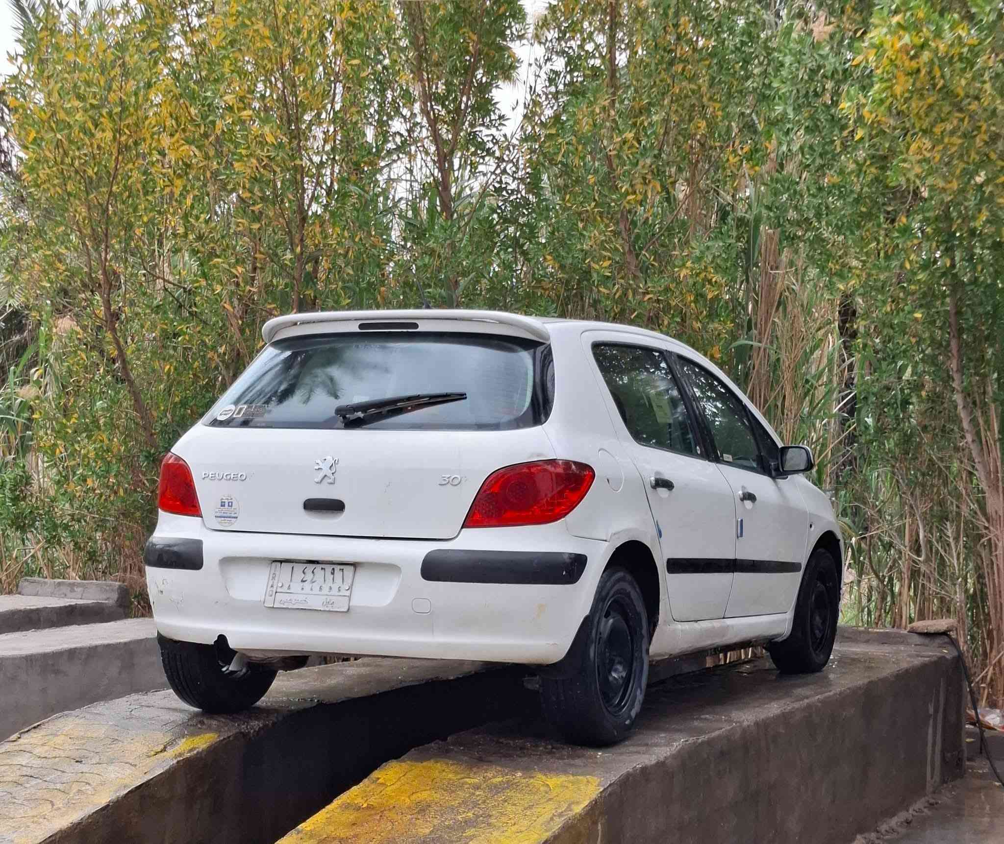 السلام عليكم
بيجو 2006/307 
بابل /قضاء المحاويل 
 رقم بابل الماني سنوية ٢٧ بأسمي 
💢سيارة بنت استعمال دوام 💢

كير ومحرك مكفولات 
تبريد ثلج جديد كامل 
كشرها ودواخلها نضيفة 
باتري وتايرات جدد 
مصبوغة حزام للجمالية 

والسيارة كدامكم والي يحب يجي يشوفها هلا بي 

السعر (٥٣ ورقة)  بيها مجال بسيط للشراي

واتساب ***********
