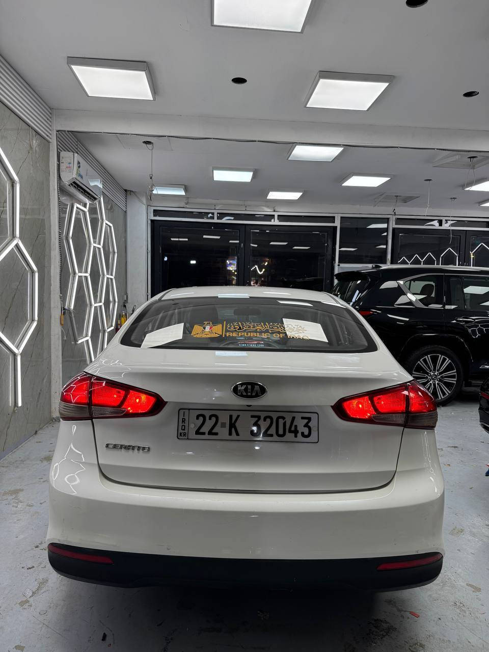 السلام عليكم كيا سيراتو 2017 خليجي مكفولة
من الصبغ والتبديل بيها فقط بارد
كير محرك تبريد حدادية كفالة
تخم تاير قبل يومين شادة
السيارة جاهزة ومابيها كل نقص
رقم اربيل الجديد تحويل وكالة مضمون
مكاني بغداد الحرية ***********
