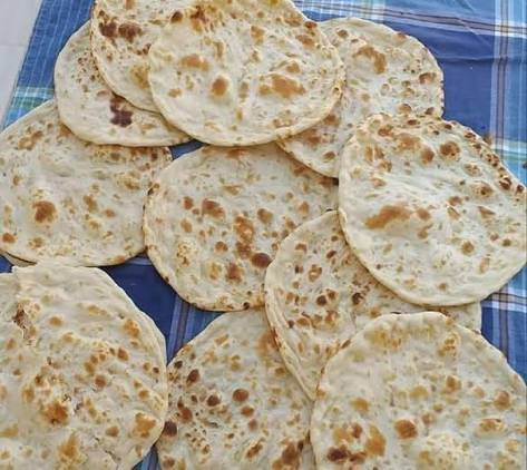 اللهم صلي على محمد وال محمد كبه تمن عنبر 24 قطعة 5 تالف فطاير لحم و دجاج و جبن 10 قطعة وسط 10 تالف بورك دجاج 24 قطعة 5 تالف بورك لحم 24 قطعة 5 تالف بورك جبن 20 قطعة 5 تالف طرشي احمر سعر الكيلو 4 تالف لحم بعجين 8 قطعة حجم صغيره 6 تالف  بيتزا صغيره 8  قطعة 6 تالف خبز حار 7 بالف والتوصيل كربلاء طويريج فقط


**إذا كنت صاحب هذا الإعلان وتريد حذفه لأي سبب، رجاءا أرسل رسالة إلى الدعم الفني**