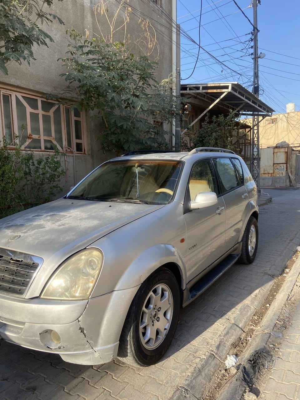 السلام عليكم
سانك يونك ريكستون ٧ راكب موديل ٢٠٠٧ محور محرك بطه. 
موجوده في البصرة 
التواصل:- ***********
