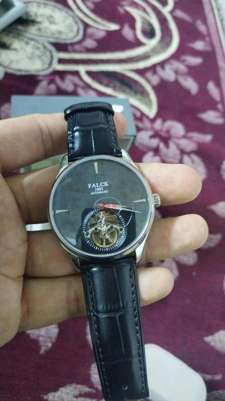 ((مزاد يبدأ من 75 ألفً، ينتهي 10 صباحًا))
ساعة ماركة... من أمازون.
جودتها عالية جدًا، ستوب واج شغال 
ماكينة أوتوماتيكية،  (التفاصيل داخل الفيديو).
مكاني كركوك  (متوفر توصيل).***********
