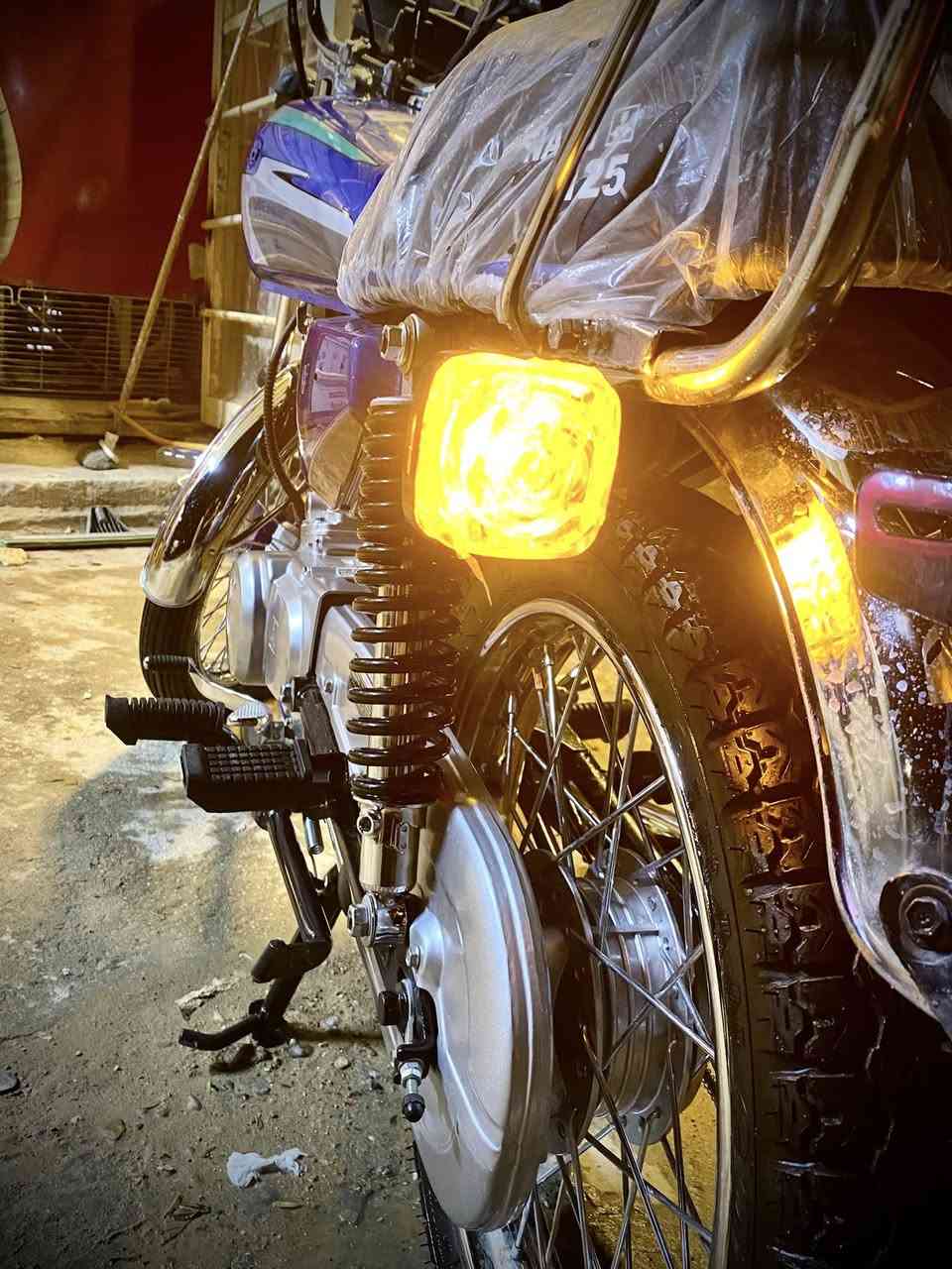 السلام عليكم دراجه تعمير عله ايدي الشاصي مديل ١٦ والمكينه ٢٦ وصار ايام من عمرتها بعدهي ع السحك اوراق اصولي وكيلها نجف السعر ٨٥٠ وبيها مجال *********** بي واتساب الي يحب يتفضل؟
