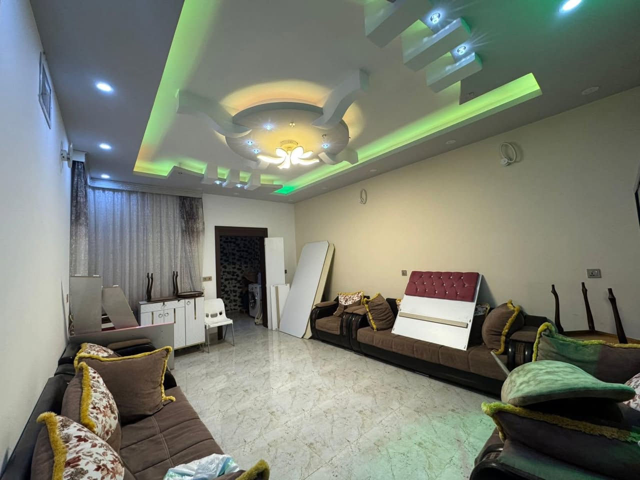 دار للبيع 95 متر طابو صرف 
طابقين حديث
واجهة 7

سعر 135 وبي مجال 

كركوك اسكان موقع مميزقرب الشارع العام 

للاستفسار *********** او *********** أو زيارة المكتب ارو
