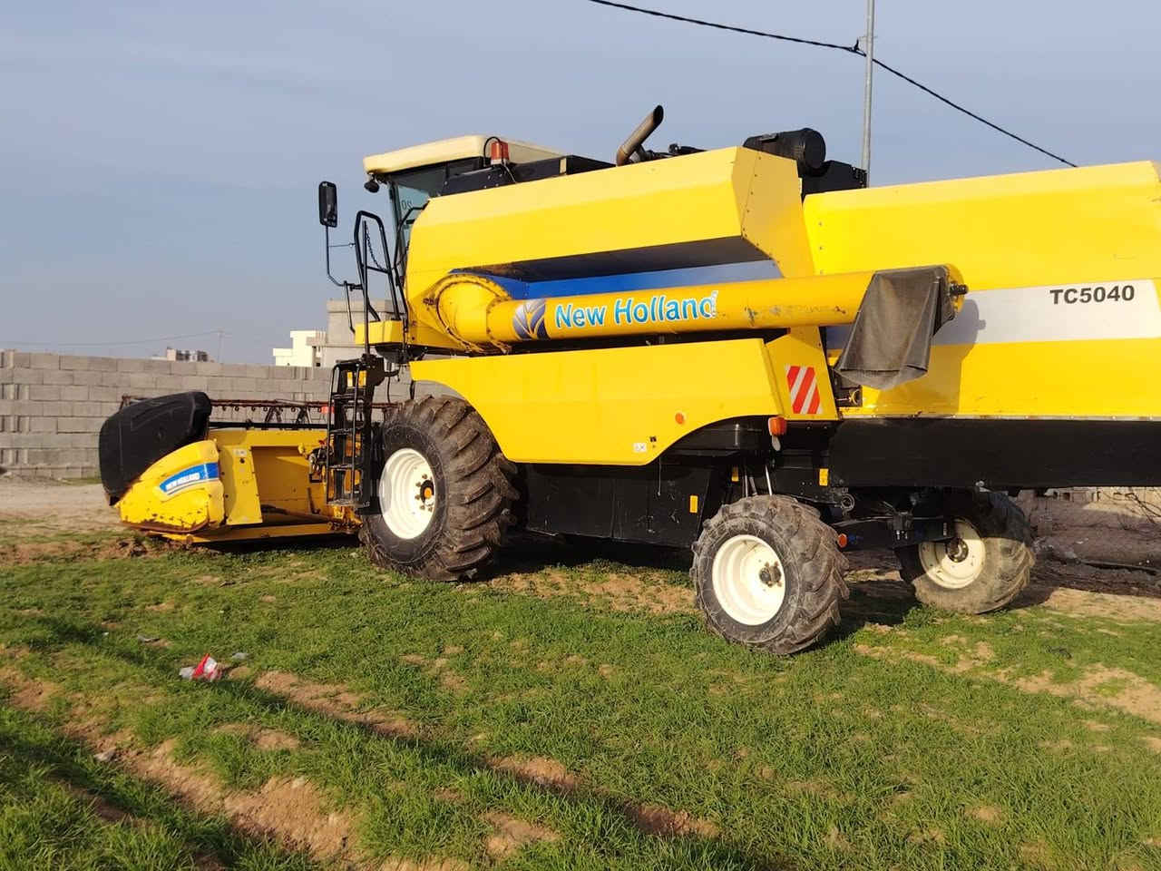 السلام عليكم حاصده لبيع موديل 2014مكفوله كفاله عامه ‏‪0783 280 3887‬‏رقم اربيل مكانه كركوك قضاء الحويجه هاذ رقم راعيه
