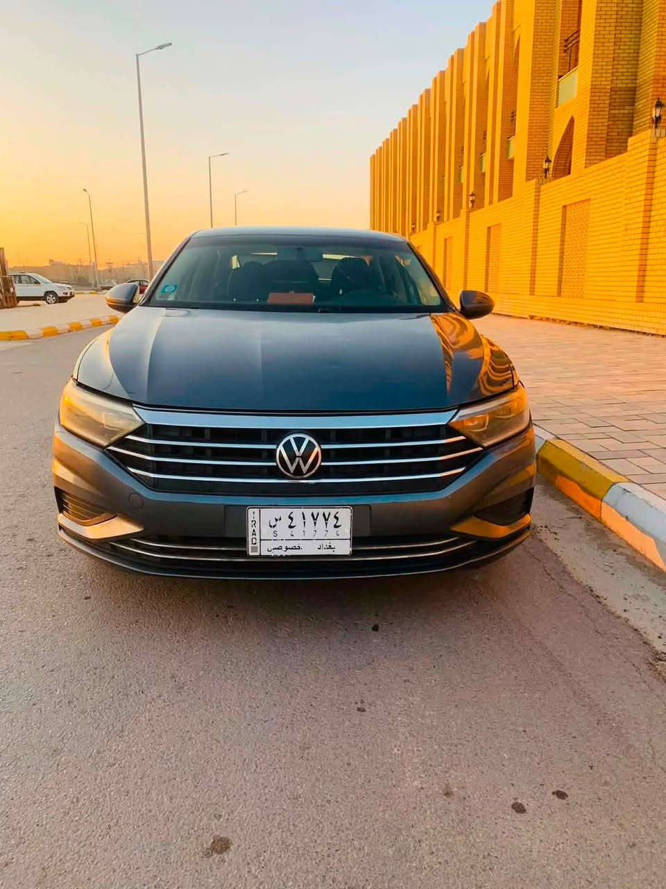 السلام عليكم شباب
للبيع او المراوس جيتا ٢١ مكينه ١٤٠٠ تيربو بيها
المواصفات النص فول 
شاشه جبيره 
تحكمات ستيرن 
رادارات خلفيه وجانبيه نقطه عمياء 
وهيه موصفات النص فود معروفه شنو 
رقم بغداد معوقين تصير حره 28 
حادث السياره جاملغ وبنيد وبابين رش جهة الصدر وبالبين السايق كلير من امريكا ماشيه ١٣٦ الف كيلو 
رقم التلفون او وتساب 

‭***********‬
