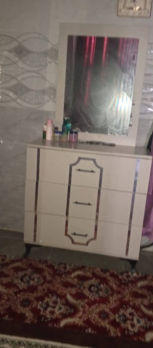 السلام عليكم 
مكلفه بالنشر رجاءآ لحد يعلق أو يراسل خاص الاسعار مكتوبه داخل الصور نهايه السعر  الشراي فقط يتصل ع هذا الرقم 
***********
