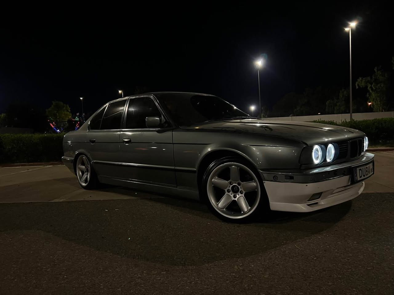 BMW/E34/525/1991گيرعادى 
بيئيم بوفروشتن موديل 1991گيرعادى 
گيرومه كينه ى ئه روپى بو به ستراوه به شه رت 
سلف و ته بريد كامل جائيزه سه ياره كه 
گيرى ZFله سه ره اكسلى 3.23له سه ره 
له قووه تى خويى بيزاره سه ياره كه 
بى ليدانه ئارم و ئه وه لياتى به شه رته 
موس و براوه ى به شه رت كوشين جلدى بيلاده 
به ره ده رگا فورميكا جوارجام كاره با ABS
جوارتايه و ويلى شنايزه زى خاوينى له سه ره 
شوين هه ولير *********** أربيل, العراق
