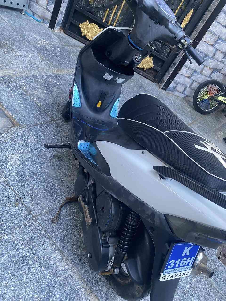 سلام عليكم ماكس عدله للبيع دراجه مفتوحه بوشه وراجعه عل بلاد كلجات رياضي WF فول شلعه ومعدل نقصه بس باتري سعره 600 وبيه مجال بسيط مكان بصره قضاء شط العرب  رقم ***********
