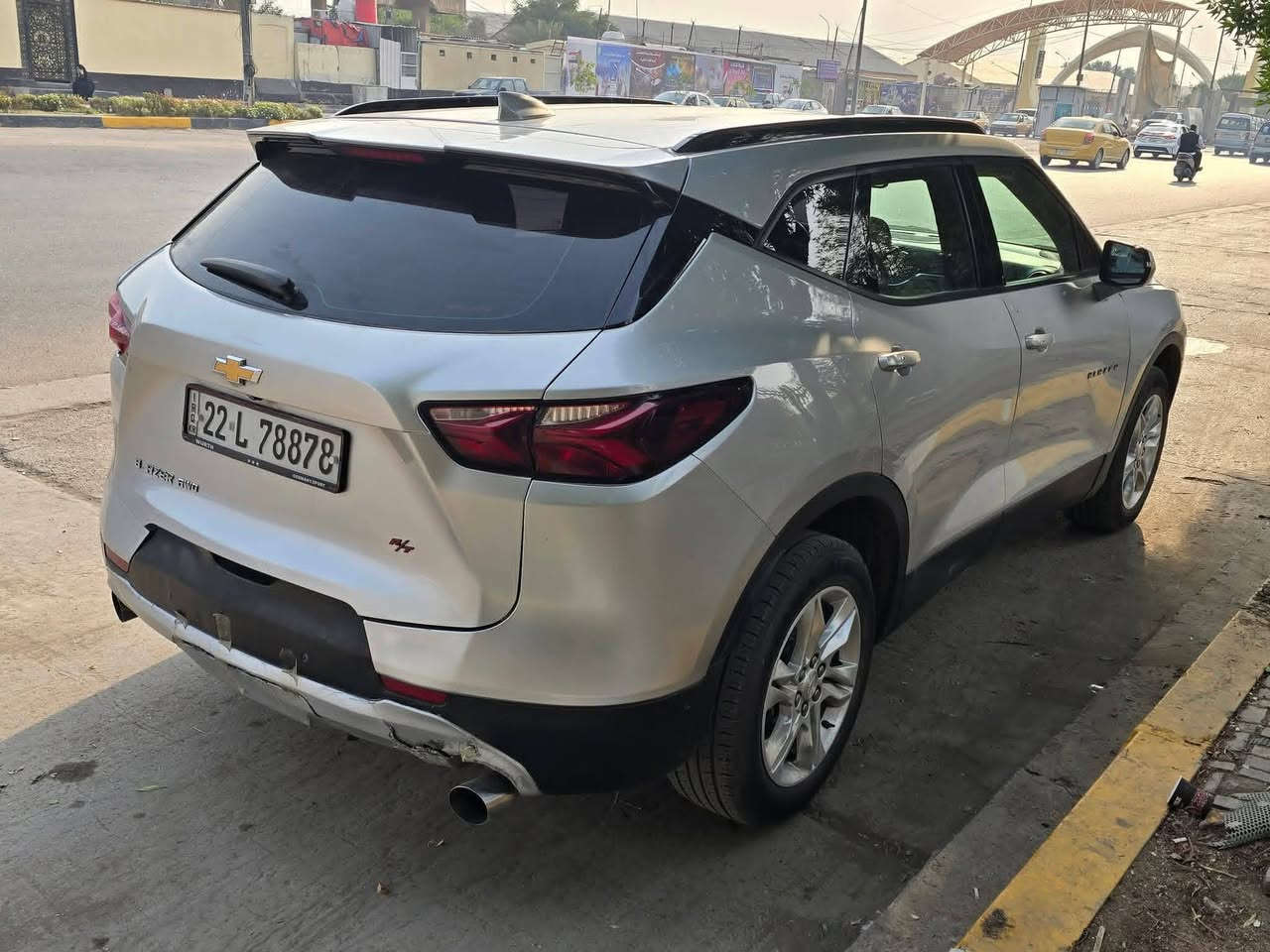 بلايزر موديل٢١ بيع مراوس عارضها ١٨٥
مكينه ٦سلندر lt3

حادثها جنطه بيها صبغ باب الجنطه والبنيد 

سياره  نضيه وجاهزه رقم اربيل وكاله وتحويل 

ماشيه ٧٨ الف كيلو مو ميل وقابل للزيادة

 مكانها بغداد الغزاليه رقم الهاتف ***********
