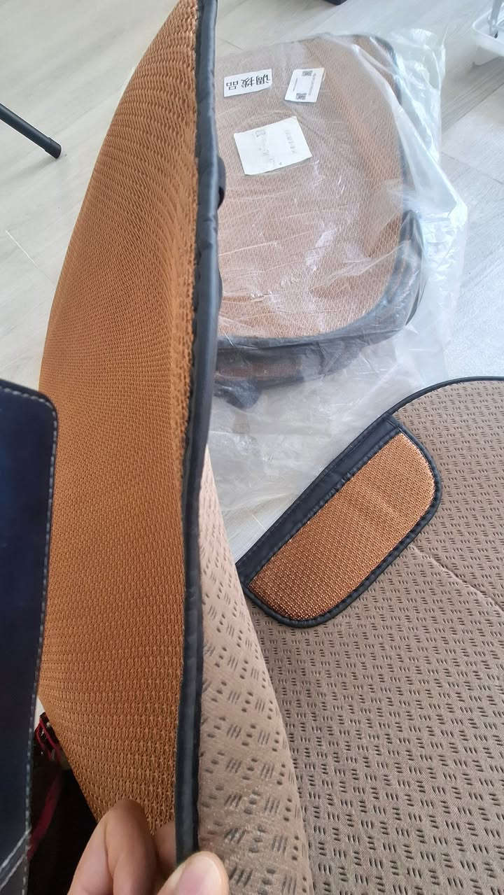 بضاعة امزون متابعة للصفحة لطفا 
تلبسية سيارة اسفنج كلش مريحة وحلوة سعر ٣٠ مع التوصيل ماعرف ٥ او ٧ راكب مبينة بلصورة


**إذا كنت صاحب هذا الإعلان وتريد حذفه لأي سبب، رجاءا أرسل رسالة إلى الدعم الفني**