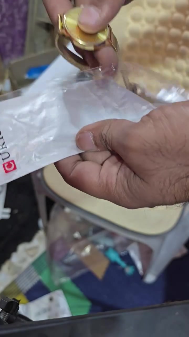 ساعات ماركة كورين لون ذهبي وفضي وبرونزي القطعة ب١٥ الف ثنين ب٢٥ يوجد توصيل


**إذا كنت صاحب هذا الإعلان وتريد حذفه لأي سبب، رجاءا أرسل رسالة إلى الدعم الفني**
