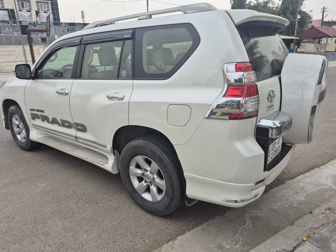 برادو 15 TXL كفاله عامه سونار موجود سياره جديده ماشيه 133محرك6 دبل تانكي  بصمه شاشه كاميره تحكمات مري شفط حساسات ثلاجه ٧راكب ٣قطع تبريد 
رقم اربيل مكاني بغداد حي جامعه
سعر 325 رقم وسنويه جدد
***********
***********
