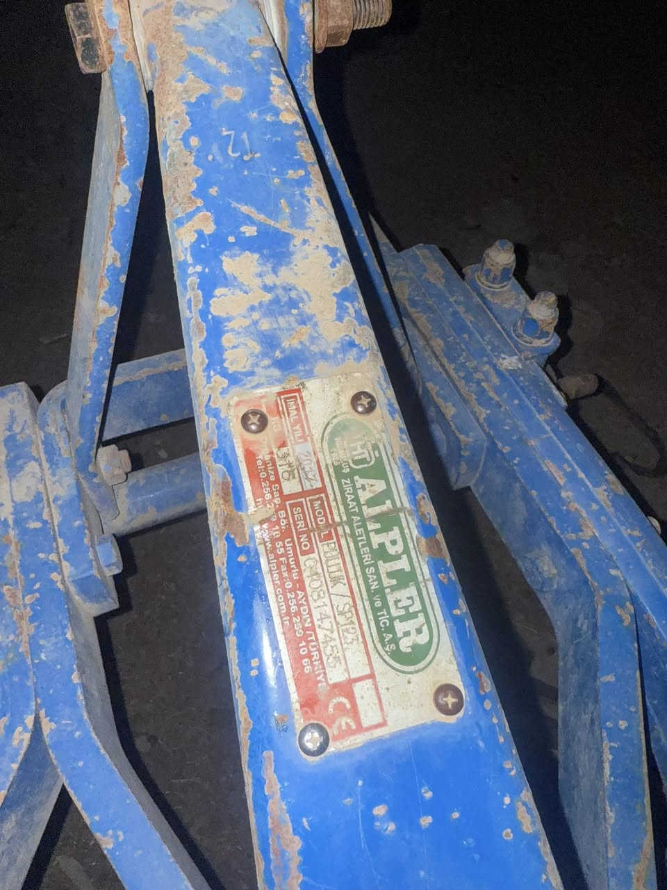 ‏سلام عليكم فداء 12 البير نظيف ما به لحي ولا عواج ‏المكان بين كربلاء والنجف شارع العام عمود 757  ***********￼￼
