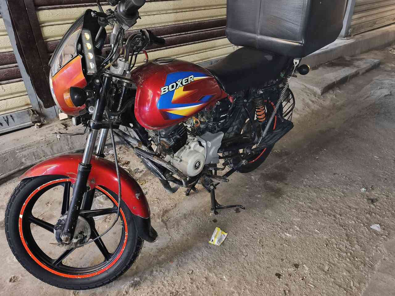 السلام عليكم بوكسر 19 مجفته الدراجة  ونقصها سلف وقبق مال باتري  فقط أوراق ضايعة للبيع 725 وبيها مجال مكاني بغداد رحمانيه  رقمي. شغال فقط واتس أب 
***********
