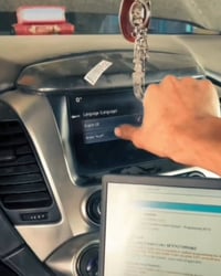 عرض🔥 الي يحب يعرب السيارة يضيف اللغة العربية تاهو يوكن كديلاك سوبربان ...