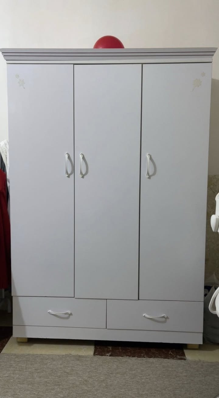 ئەم سێ تاكە بۆ فرۆشتن  نوێیە وهیچ كێشەیەكی نیە دەستكردەوزۆرپتەوە ئەگەرموشتەری نامە بنێرە 
شوێن/ ڕانیە


**إذا كنت صاحب هذا الإعلان وتريد حذفه لأي سبب، رجاءا أرسل رسالة إلى الدعم الفني**