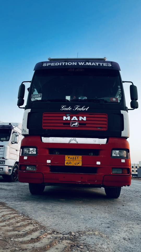 سلام عليكم
مان للبيع موديل2002TGA

محركه 460خير من الله 

كير فيتيس دهن 

تانكي كاز 780لتر 

صندوك عده 

صوبه /تدفئه /تبريد /مسجل دمام كلها شغاله 

تخم تاير راس وعربانه كله موديل25

دواخل نضاف مثل بل صور 

عربانه ساف بنز تخم لافطر ولا عواج عربانه سصحه خشب تخم نشره وبك لايت 

سياره صرفت عليها هواي جاهزه كبل للشغل سنويه نافذه لل22 راعيها موجود وكاله وتحويل بسم كردي صاحبنه 

مامتواجد عل فيس فقط رقم 

هـ ***********ابراهيم
